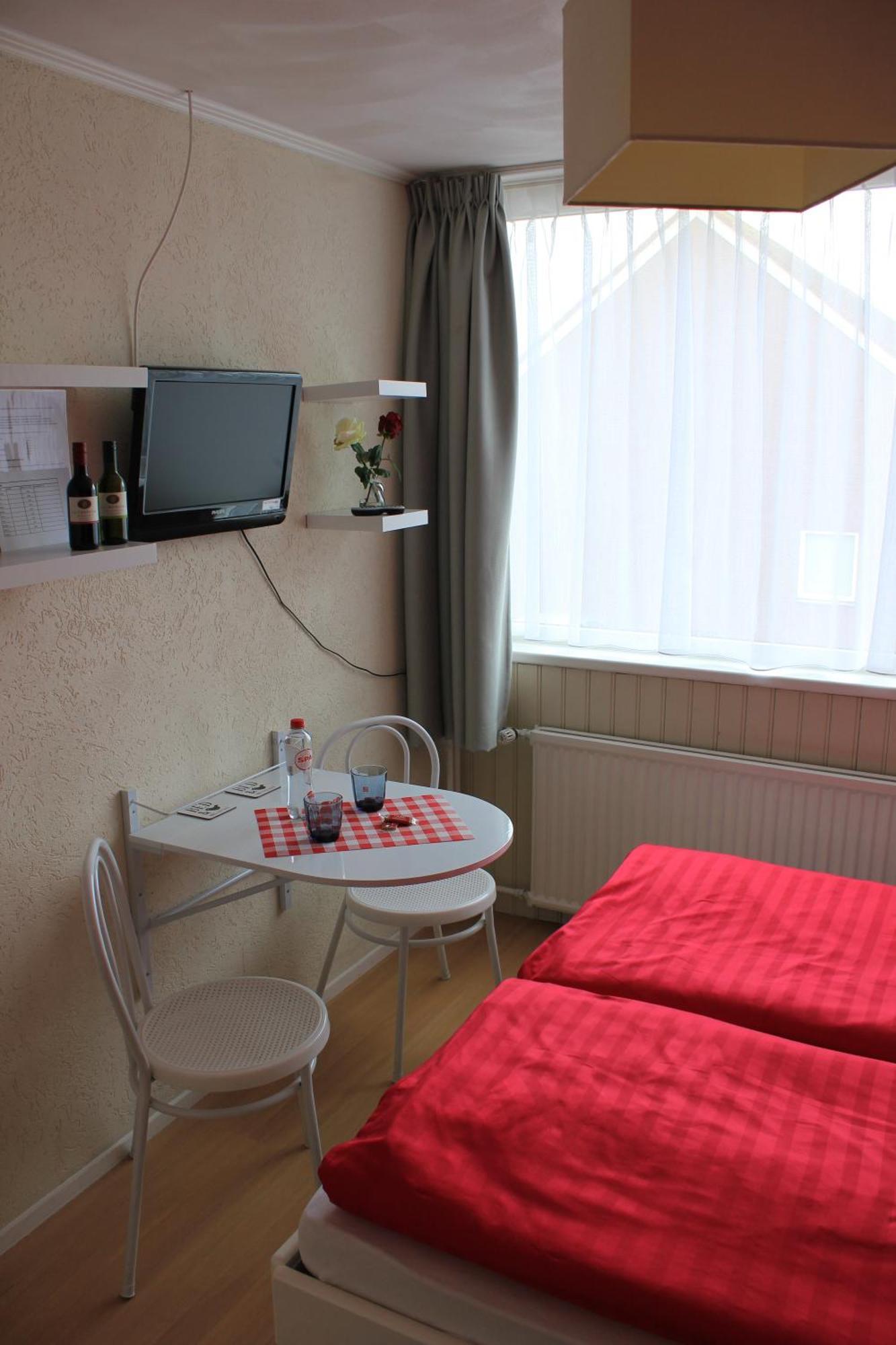 Kerstins Bed And Breakfast Egmond aan Zee Exterior foto